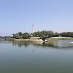 Beach And Park Apartment